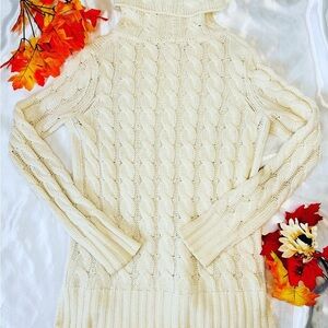 Banana republic large cable knit sweater Size S Warm Cream pulllover Turtleneck